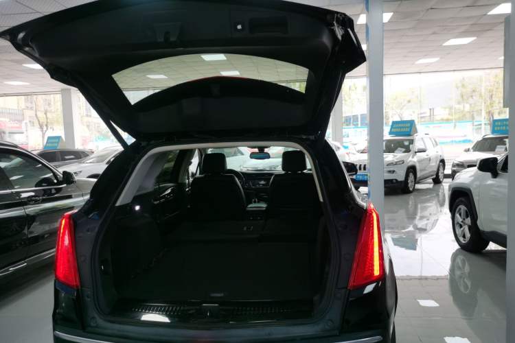 Used Cadillac XT5 2018 25T Luxury Model
