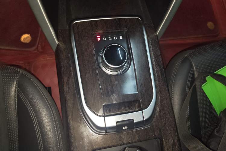 Used Land Rover Discovery Sport 2019 240 PS SE Version China VI Standard
