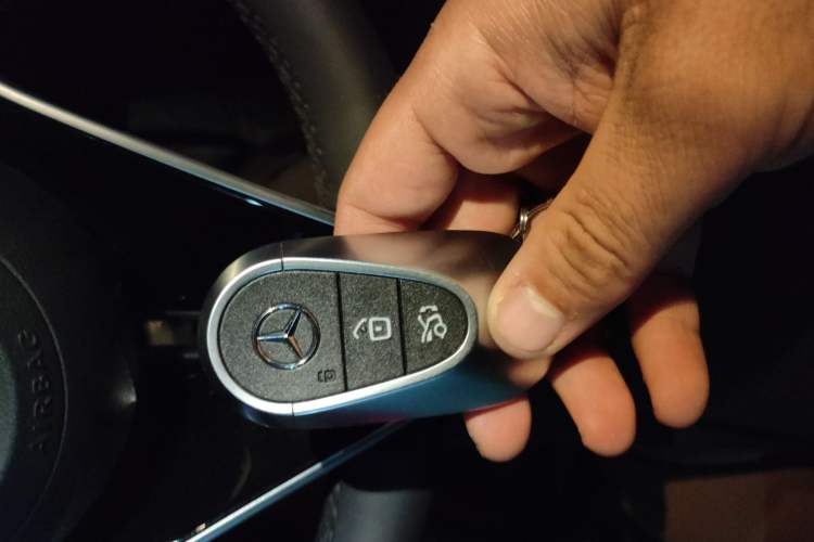 Used Mercedes-Benz E-Class New Energy 2024 E 350 e L Plug-in Hybrid Sedan
