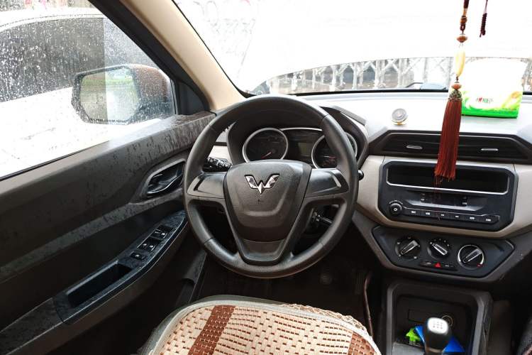 Used Wuling Hongguang 2018 1.5L S Standard Version L2B