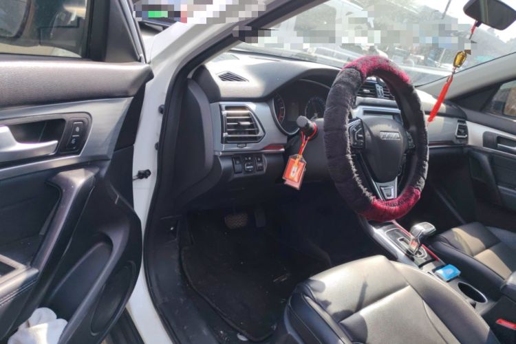 Used Haval H2 2018 Chuanxiang Edition Blue Badge 1.5T Dual-Clutch Two-Wheel Drive Fashionable Model
