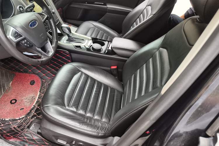 Used Ford Mondeo 2013 2.0L GTDi 200 Luxury Model
