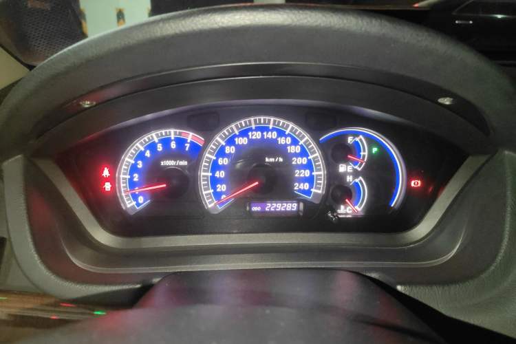 Used Mitsubishi Galant 2012 2.4L Deluxe Upgrade Edition Instrument Cluster