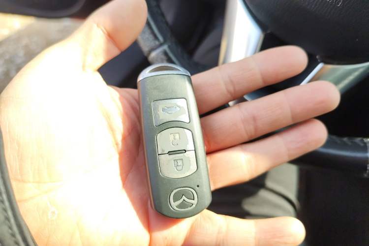 Used Mazda Atenza 2015 2.0L Blue Sky Luxury Edition Vehicle Key