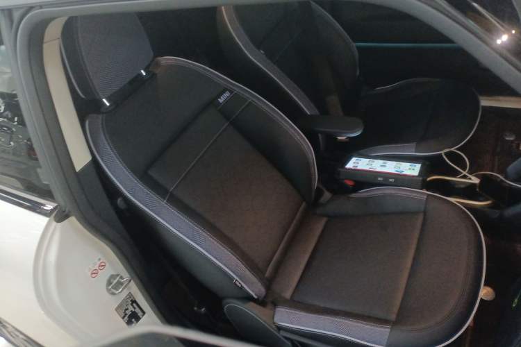 Used MINI Electric MINI COOPER 2025 456km COOPER E Classic Style
