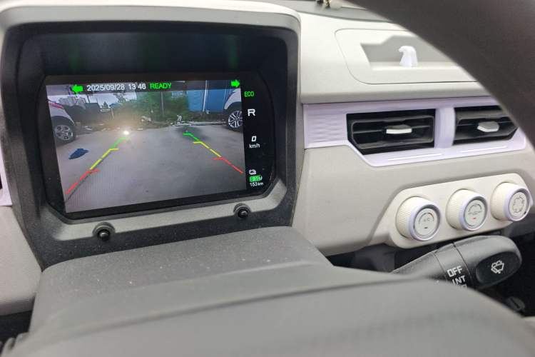 Used Chery QQ Ice Cream 2022 170km Sundae Phosphate Lithium-Ion