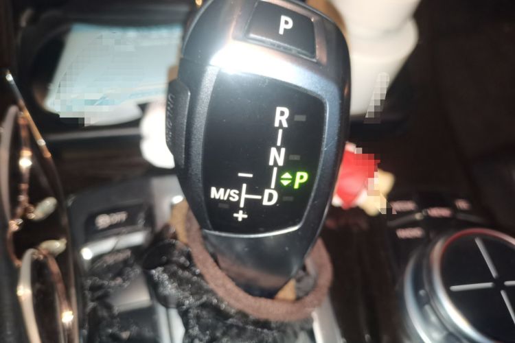 Used BMW 5 Series 2013 525Li Luxury Model