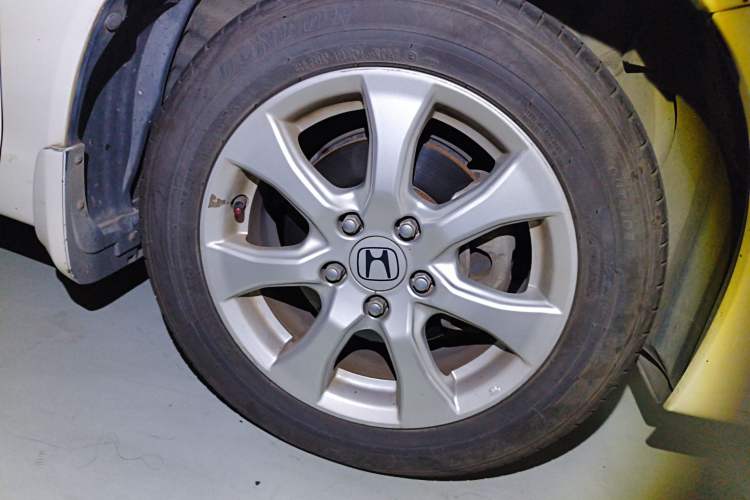 Used Honda Civic 2013 10th Anniversary 1.8L Automatic Comfort Version Right Front Wheel Hub
