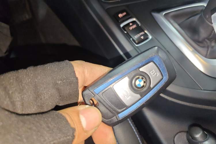 Used BMW 3 Series 2018 320i M Sport Package Vehicle Key