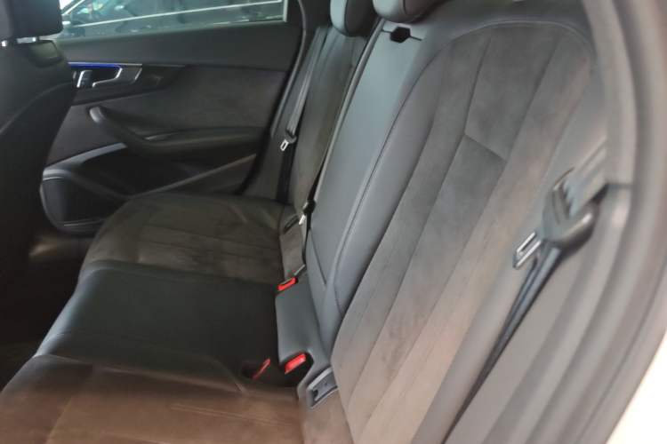 Used Audi A4L 2024 45 TFSI quattro Prestige Dynamic Edition
