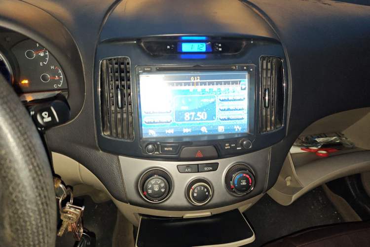 Used Hyundai Celesta 2011 1.6L Manual Comfort Edition
