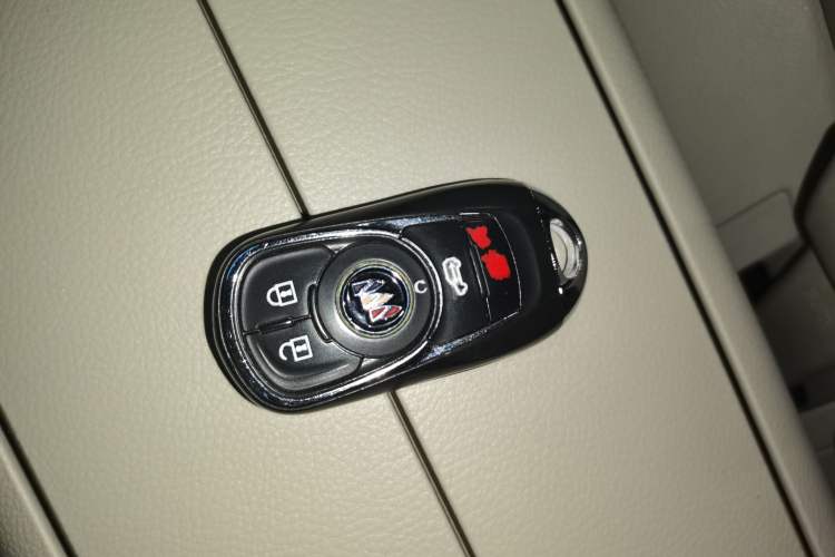 Used Buick GL8 2023 Land Executive Class 652T Luxury Model