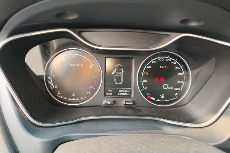 Used Geely Auto Vision X6 2016 1.8L Manual Luxury Model