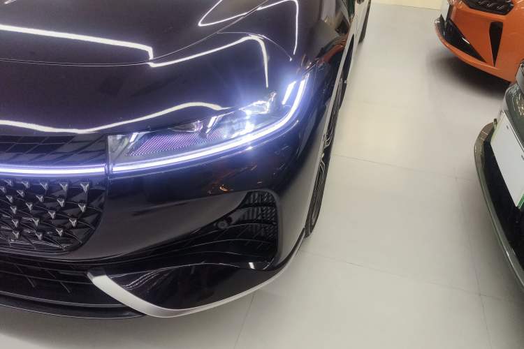 Used VOYAH PASSION 2024 PHEV Four-Wheel Drive Ultra-Long Range Flagship Model