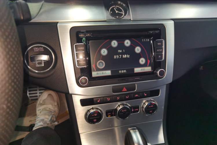 Used Volkswagen FAW-Volkswagen CC 2016 2.0 TSI Luxury Model Audio And AC Panel