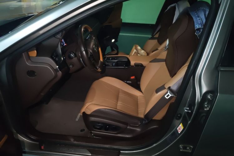 Used Lexus ES 2018 300h Premium Edition China V Standard
