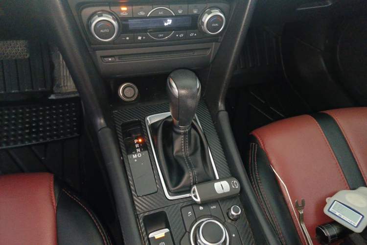 Used Mazda 3 Axela 2017 Hatchback 1.5L Automatic Luxury Model Emission Standard China V