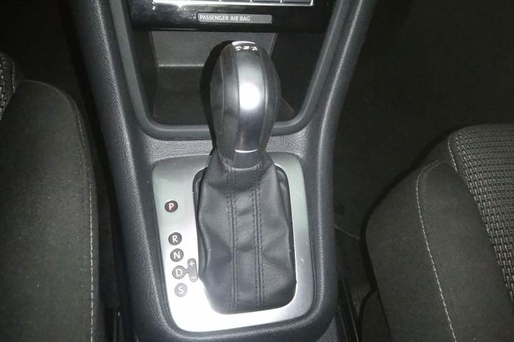 Used Volkswagen Sharan 2018 380TSI Comfort Edition 7-Seater Gear Lever