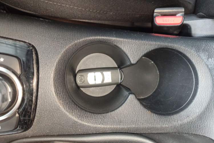 Used Mazda Mazda 3 Axela 2014 Sedan 1.5L Automatic Luxury Model
