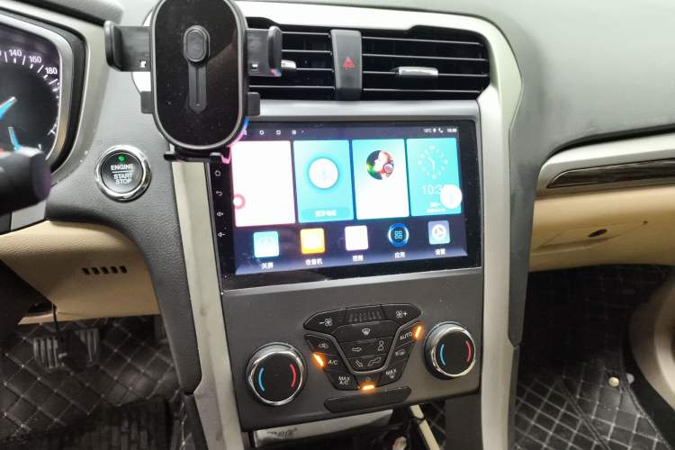 Used Ford Mondeo 2013 2.0L GTDi 200 Fashion Edition Audio And AC Panel