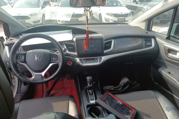 Used Honda Jade 2017 1.8L automatic Comfort version 5 seats
