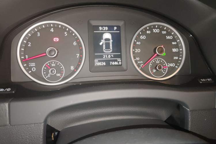 Used Volkswagen Tiguan 2016 280TSI Automatic Two-Wheel-Drive Silk Road Style Edition Odometer Close Up