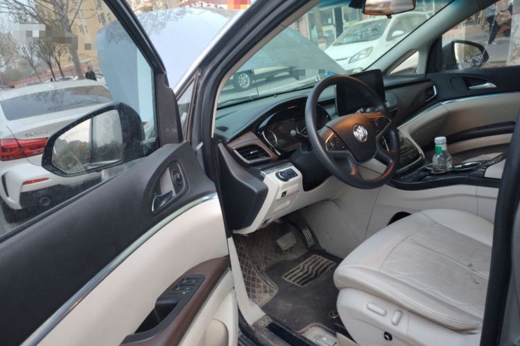 Used Buick GL8 2021 Land Cruiser Executive Class 652T Luxury Model
