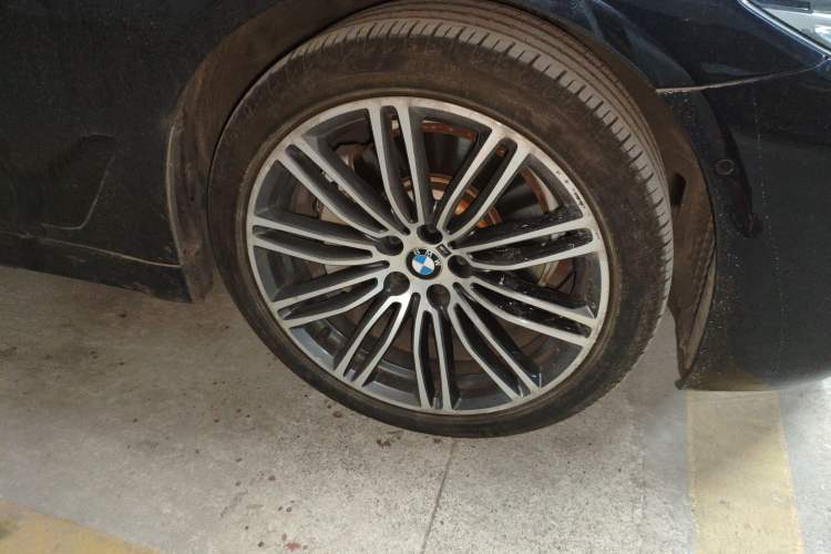 Used BMW 5 Series 2018 530Li Leading Model M Sport Package
