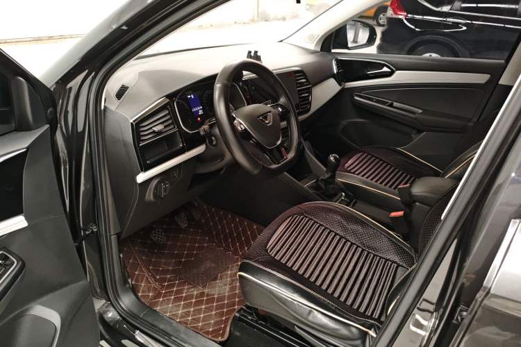 Used Jetta VS5 2022 280TSI Manual Advanced Trim Driver Seat