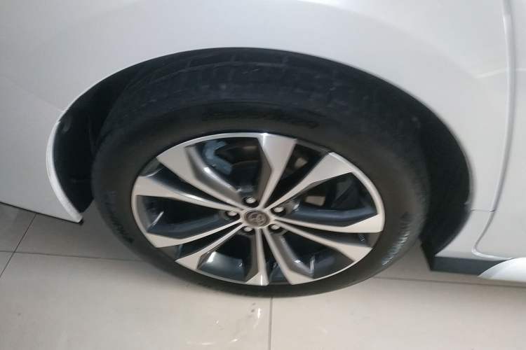 Used Toyota Granvia 2023 2.5L Hybrid Prestige PLUS Edition
