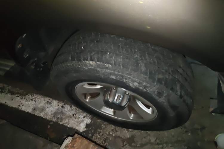 Used Foday Explorer Ⅲ 2014 2.0T Manual Diesel Version Right Front Wheel Hub