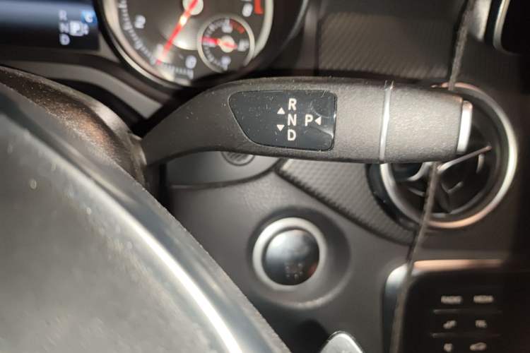 Used Mercedes-Benz GLA 2019 GLA 200 Dynamic Edition Gear Lever