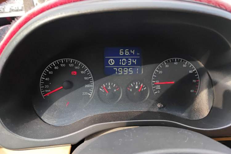 Used Chery Tiggo 2010 Elite Edition 1.6S Manual Comfort Model Odometer Close Up