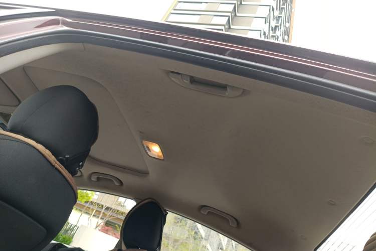 Used Kia K3 2013 1.6L Manual GLS Headliner