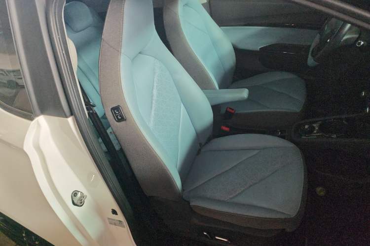 Used Chery Little Ant 2022 Restyled Version Sweet Pink Edition Half-Sugar Version 30.6 kWh 30 kW 301 km