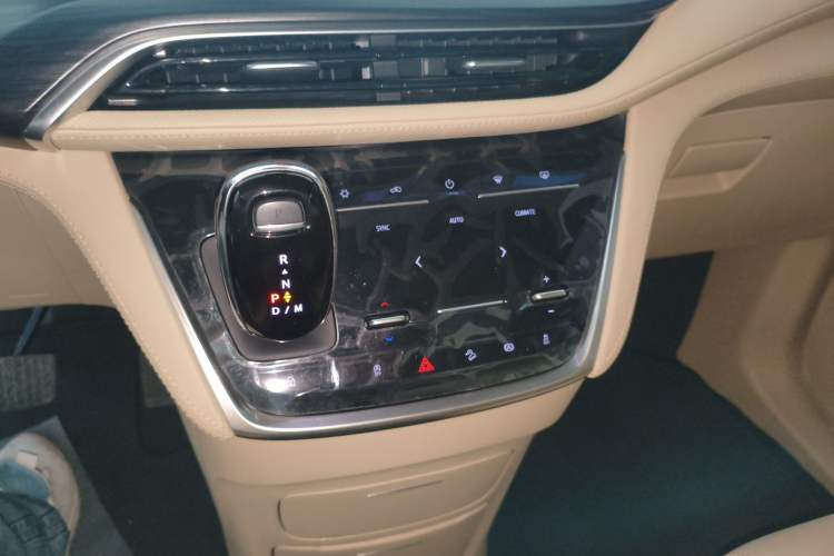 Used Buick GL8 2023 ES Lu Zun Deluxe Model