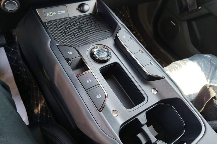 Used Haval Raptor New Energy 2026 Model Hi4 150 Pro Gear Lever