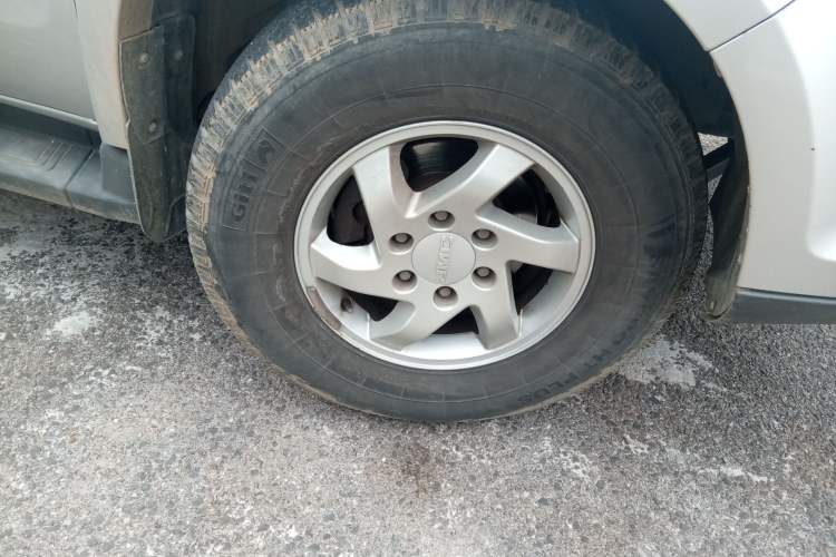 Used JMC Yuhu 5 2018 2.4T Classic Edition Diesel Manual 4x4 Luxury Long-Wheelbase JX4D24A5L