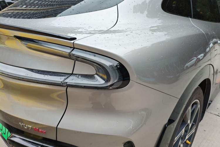 Used Xiaomi Auto YU7 2025 Ultra-Long Range High-Performance All-Wheel-Drive Max Edition
