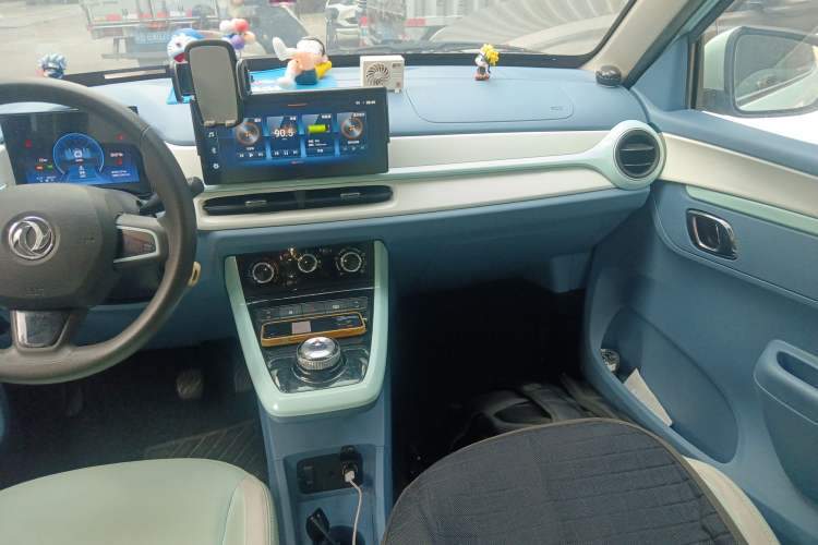 Used Dongfeng NAMMI BOX 2022 Chasing Wind Edition 351 km Advanced Model Audio And AC Panel