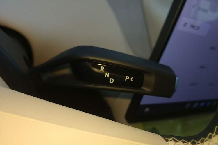 Used Xiaomi Auto YU7 2025 Ultra-Long Range Rear-Wheel Drive Version Gear Lever