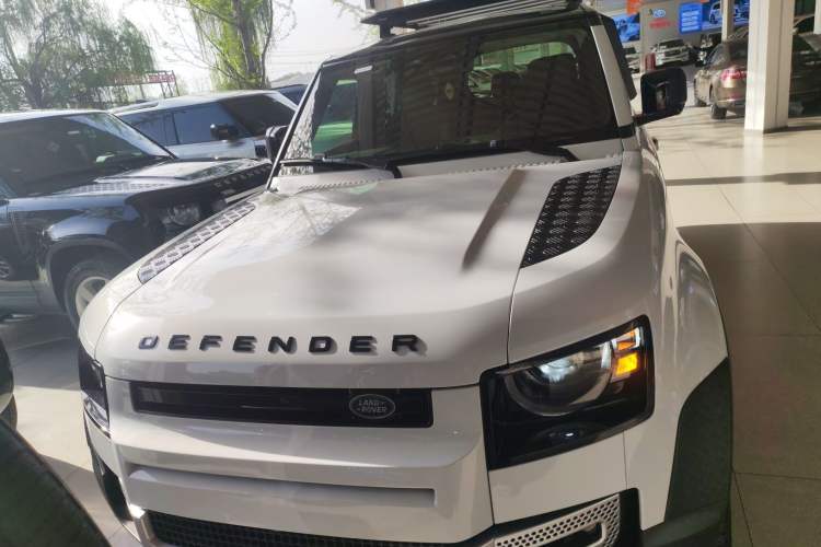 Used Land Rover Defender 2022 110 P400 Dark Edition
