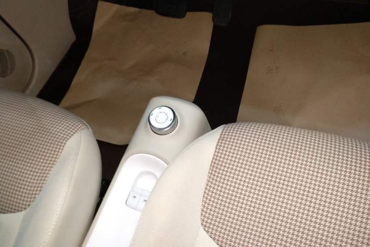 Used Wuling Hongguang MINIEV 2024 3rd Generation 215km Youth Edition Gear Lever