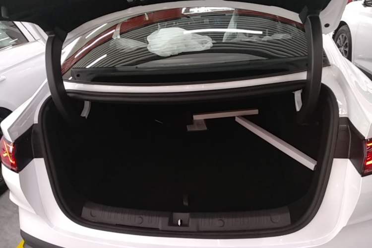 Used BYD Qin L 2026 DM-i 128KM Progressive Edition

