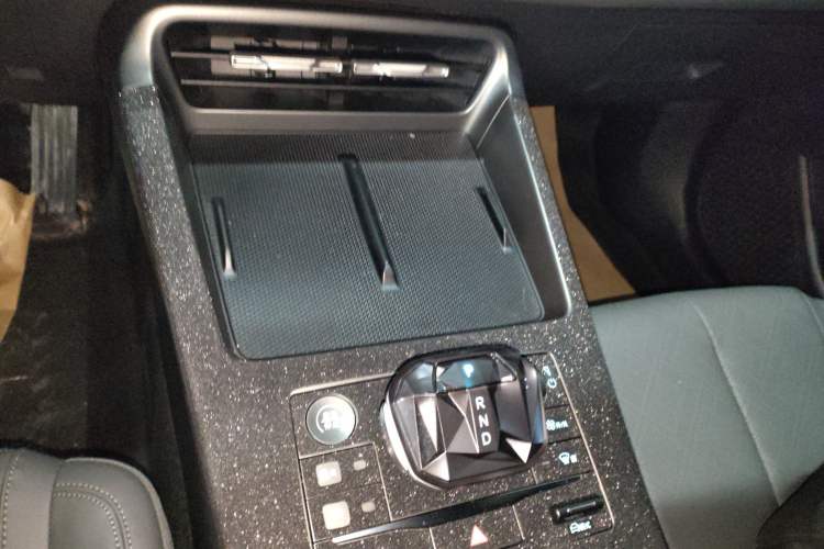 Used BYD Qin PLUS 2025 DM-i Smart Drive 55KM Leading Model
