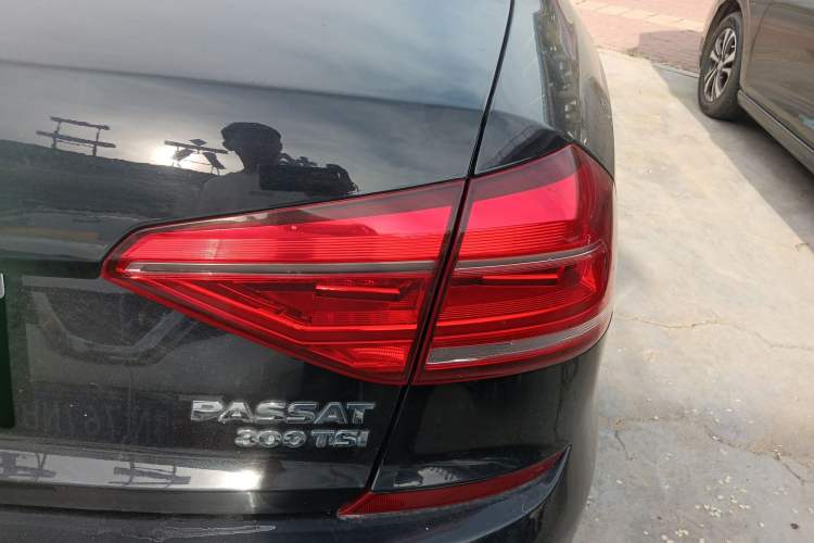 Used Volkswagen Passat 2017 330TSI DSG Luxury Edition
