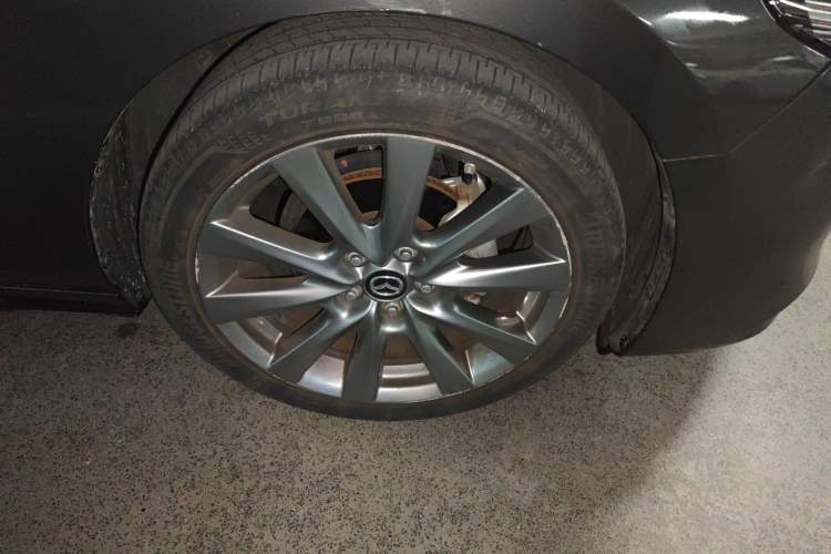 Used Mazda 3 Axela 2021 2.0L Automatic Zhiya Edition Right Front Wheel Hub