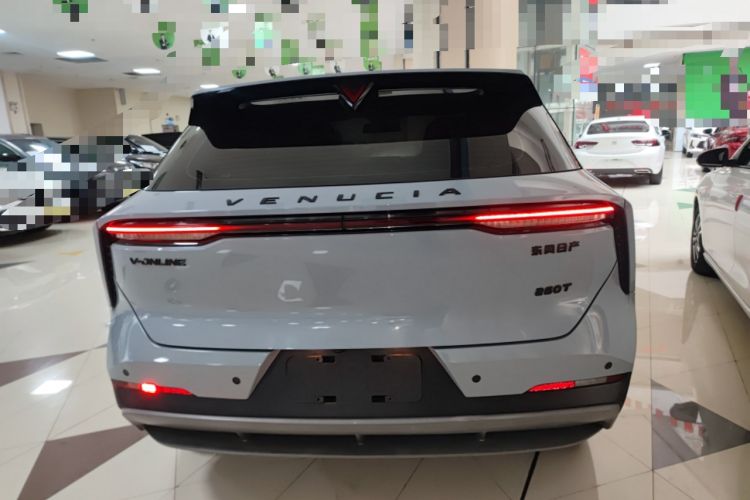 Used Venucia V 2021 260T Idol Edition
