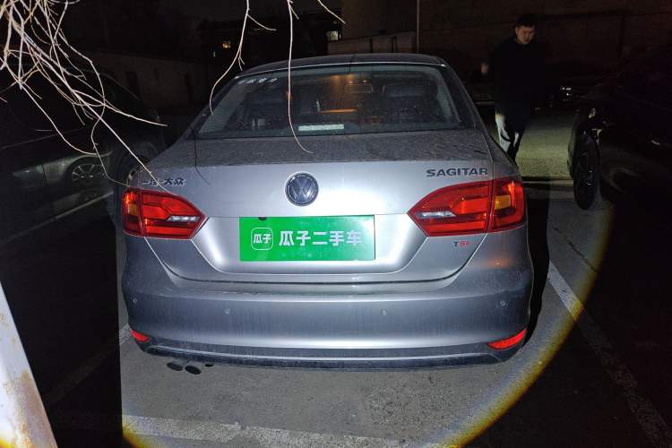 Used Volkswagen Sagitar 2012 1.4TSI Automatic Luxury Edition