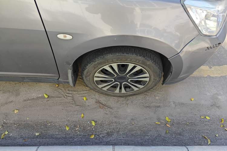 Used Venucia D50 2015 1.6L Automatic Fashion Edition
